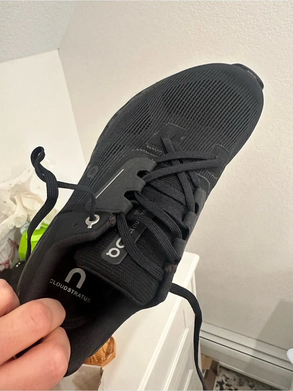 On Running Stratus All-Black Running Shoes